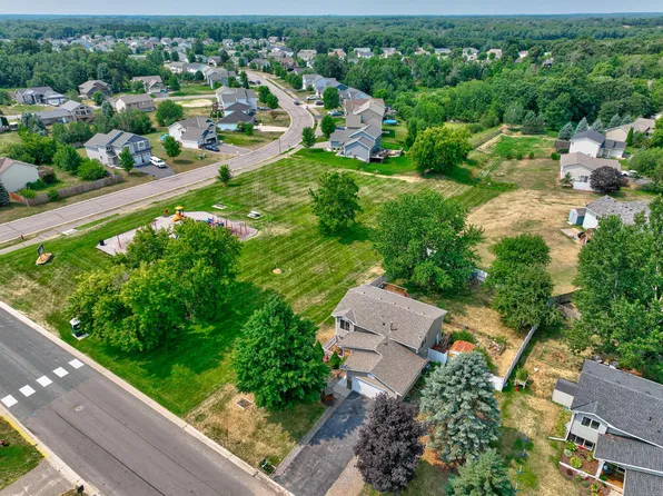 25714 9th St W, Zimmerman, MN 55398
