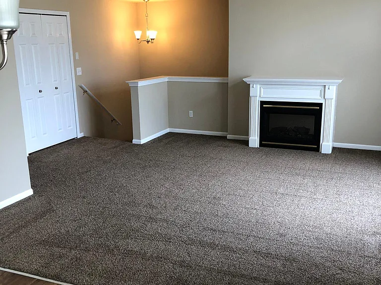 45682 Warwick Dr — Photo 6