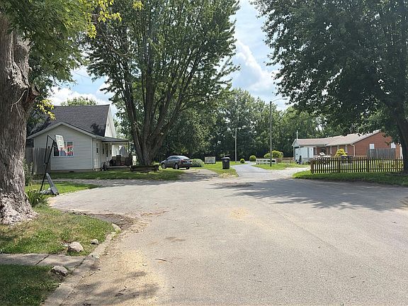 4th image of 318 E 39th St