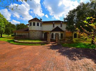 207 Teakwood St, Lake Jackson, TX 77566