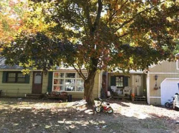 11 Christine St, Palmer, MA 01069