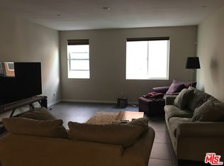1588 W Artesia Sq UNIT F, Gardena, CA 90248
