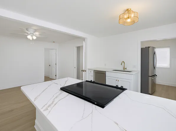 618 7th Ave N APT 1, Saint Petersburg, FL 33701