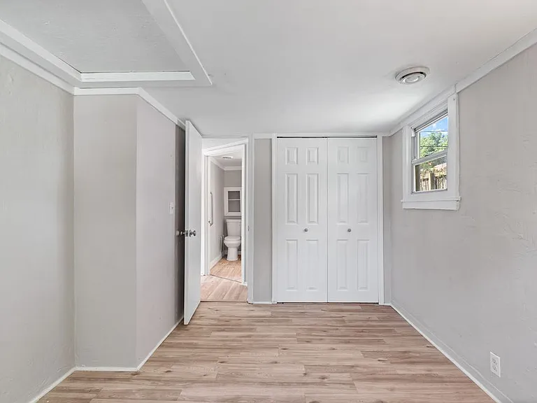 2524 Arletta St — Photo 4