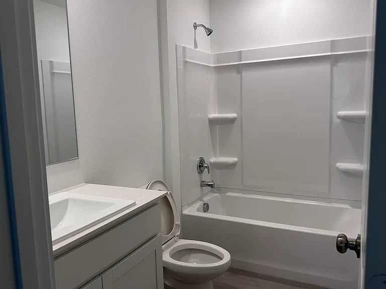 1340 Alfred St — Photo 10