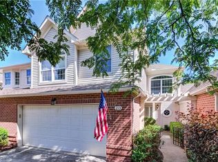 401 Bounty Way APT 213, Avon Lake, OH 44012