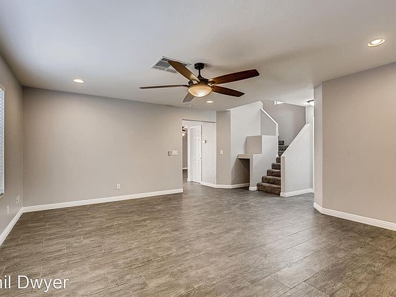 3rd image of 9536 Hershey Ln