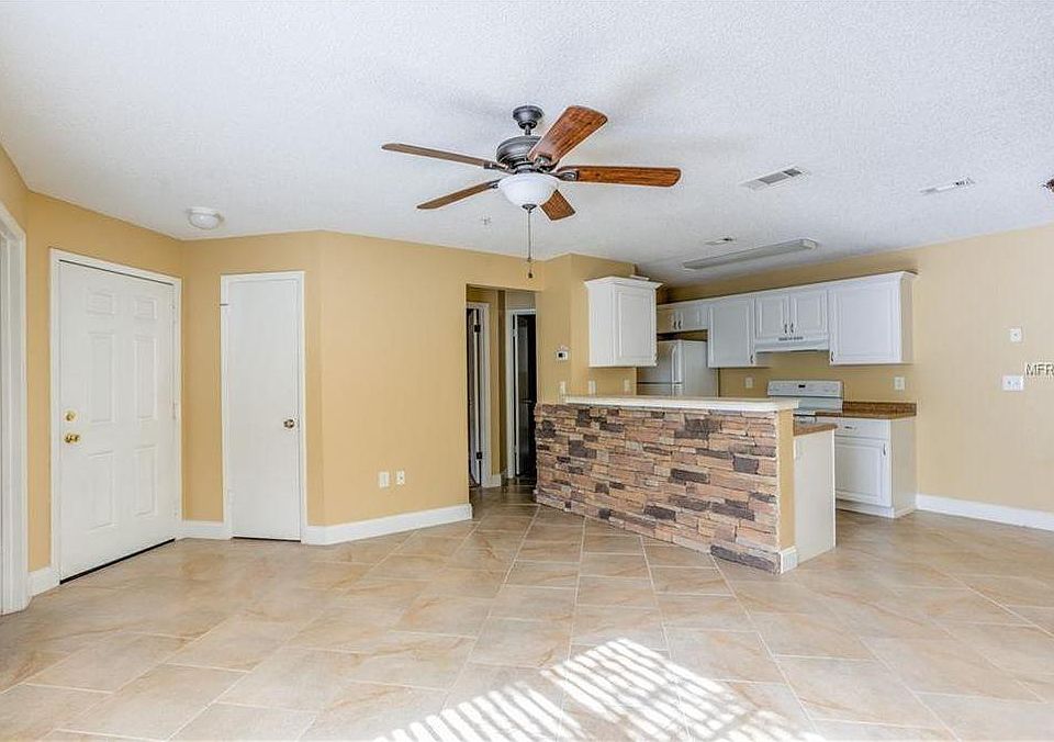 1st image of 629 Dory Ln Floor 3