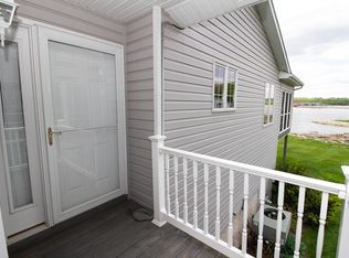 6 Lighthouse Ln, Hampton, IL 61256