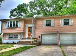 45 Sherold Rd, Colonia, NJ 07067