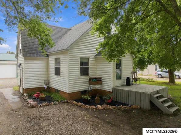 606 8th St N, Northwood, IA 50459