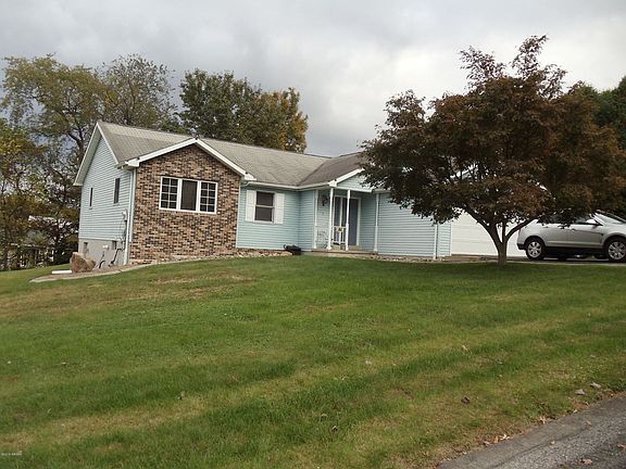 2nd image of 445 Jaculin Ave