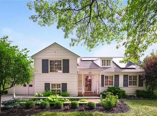 5555 Suwanee Rd, Fairway, KS 66205