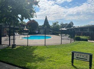 Chateau Apartments, Mountain View, CA 94043