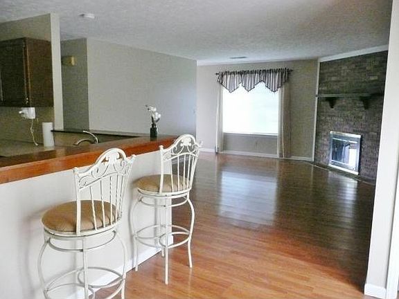 5th image of 3508 Crestwood Dr