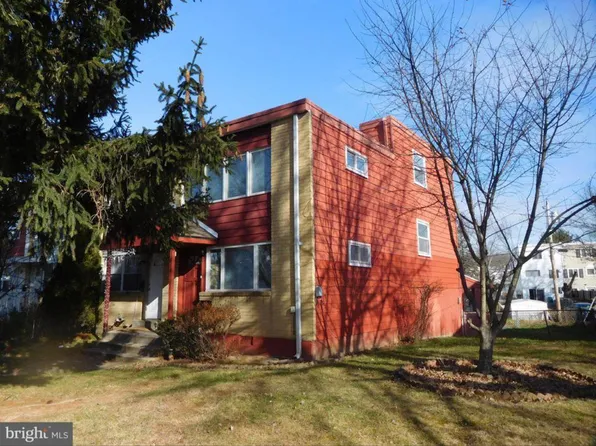 877 Wedgewood Dr, Lansdale, PA 19446