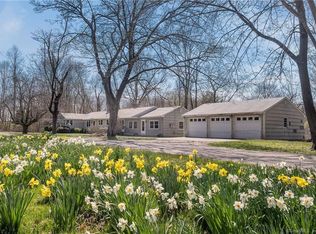 29 Conway Dr, Guilford, CT 06437