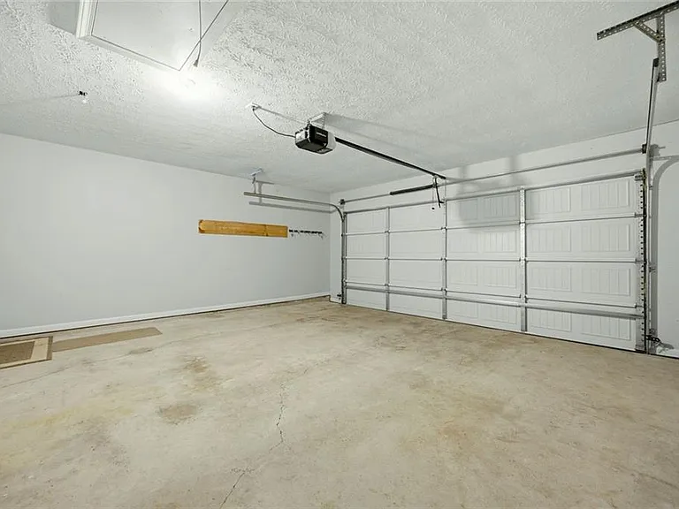 572 Staghorn Ln — Photo 23