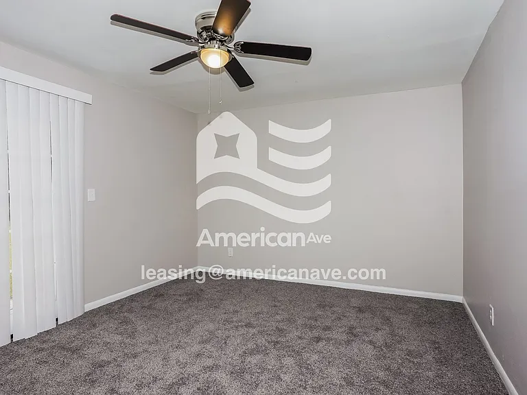 1477265_006_main_bedroom_12854510.jpg