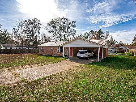 2nd image of 138 Lindsey Ave