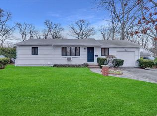 68 Eatondale Ave, Blue Point, NY 11715