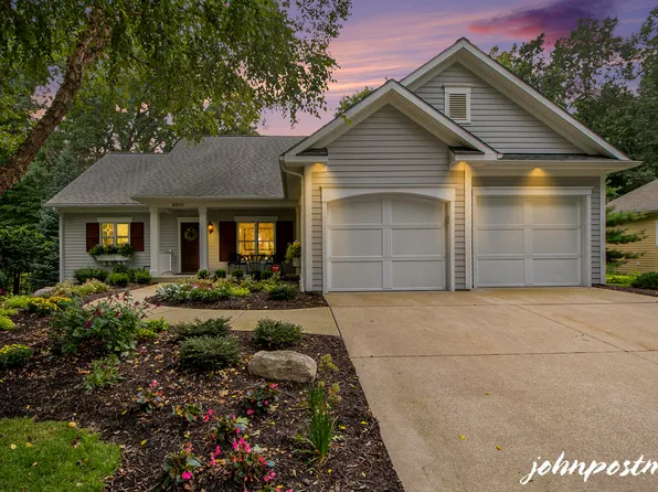 4500 Oak Arbor Dr NE, Grand Rapids, MI 49525