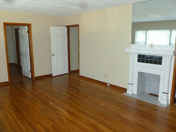 3rd image of 4118 Fitehaven Dr