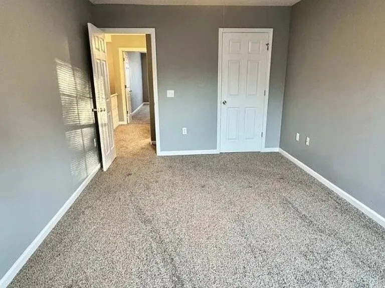 125 N Springview Dr — Photo 8