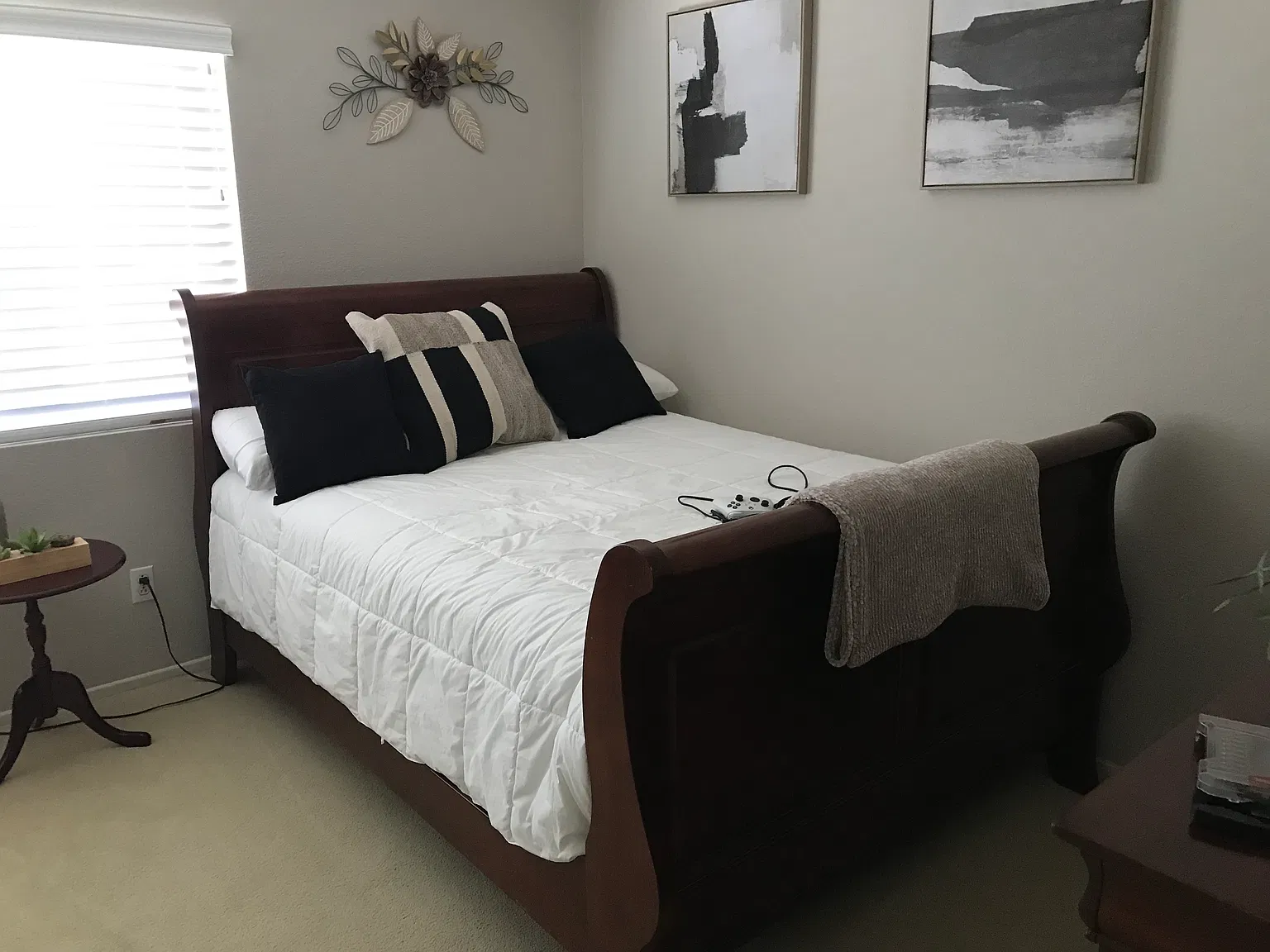 5 bed, 2646 sqft, $4,200 — Photo 2
