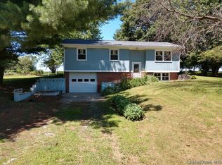 607 N Olin St, Altona, IL 61414