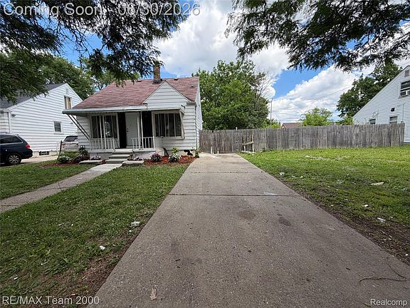 3rd image of 6760 Warwick St