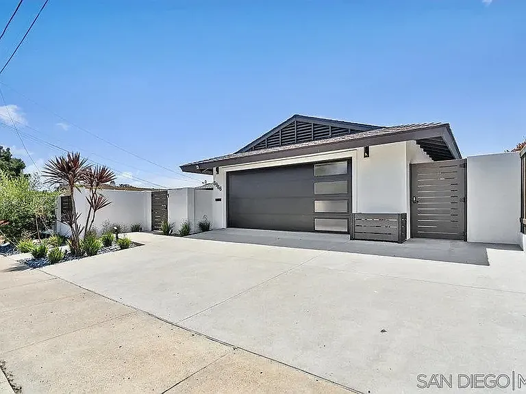 8966 Cliffridge Ave — Photo 8