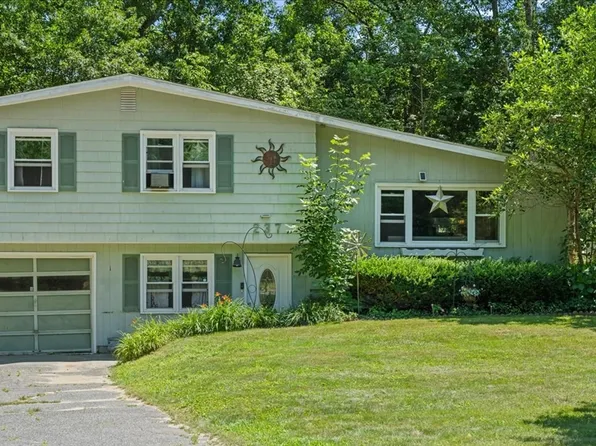 237 Boston Rd, Palmer, MA 01069