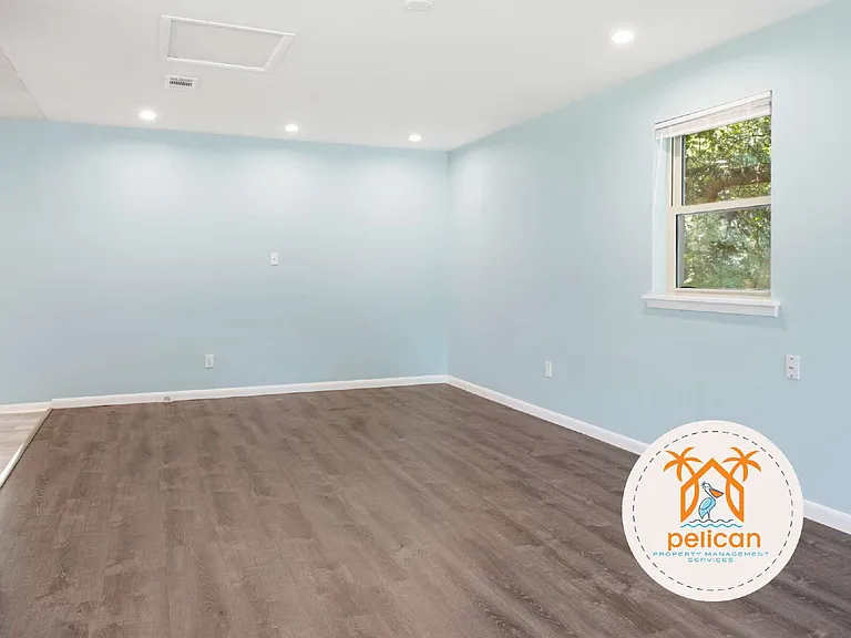 908 Bartow Ave — Photo 6