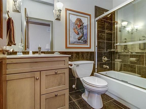 5th image of 5121 SW Marguerite St