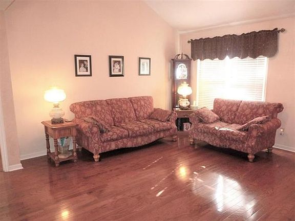 3rd image of 7615 Breckenridge Ln