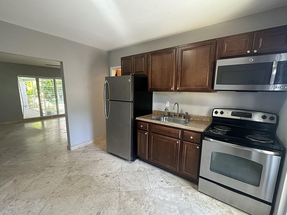 1st image of 2765 SE 1st Ct APT 3