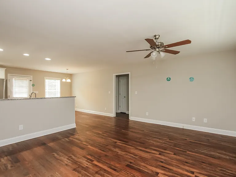 8286 Historic Hill Dr — Photo 4