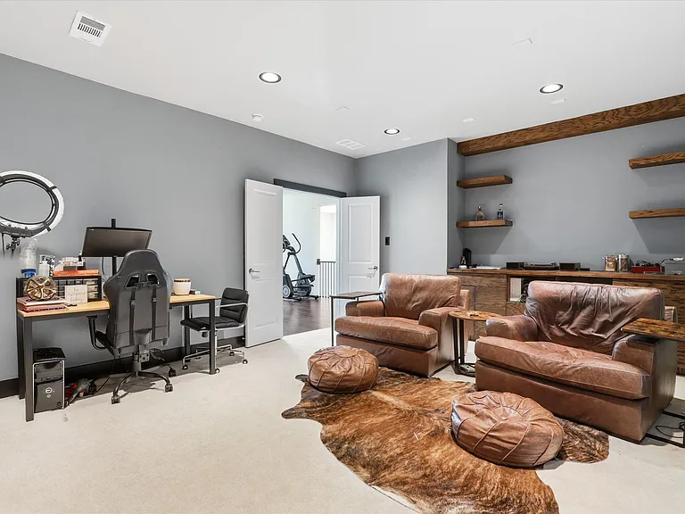 3348 Starling Dr — Photo 34