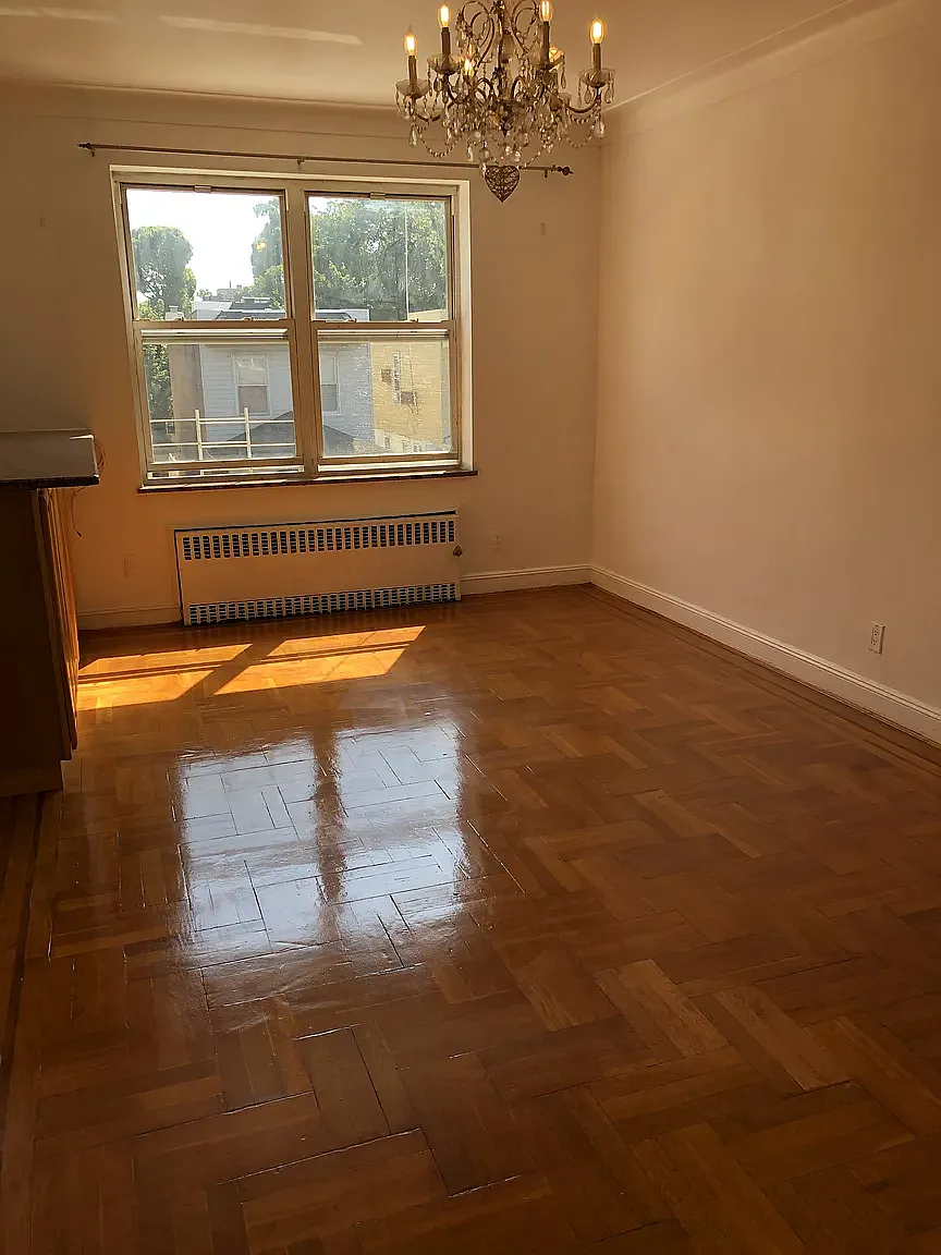 876 East 12th Street — Photo 1