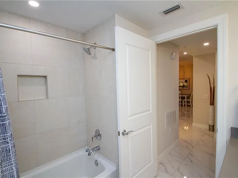 244 Indies Dr E #101 — Photo 24