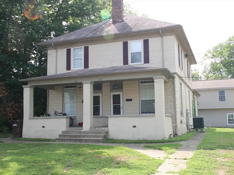 208 N Beech St — Photo 11