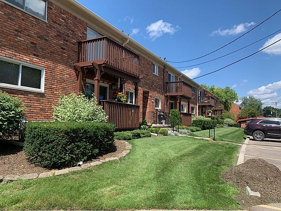 4th image of 42472 Woodward Ave #1A