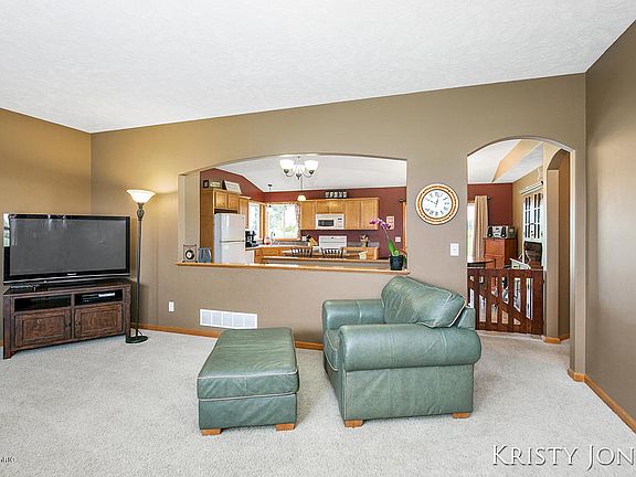5th image of 3459 Lone Oak Ln