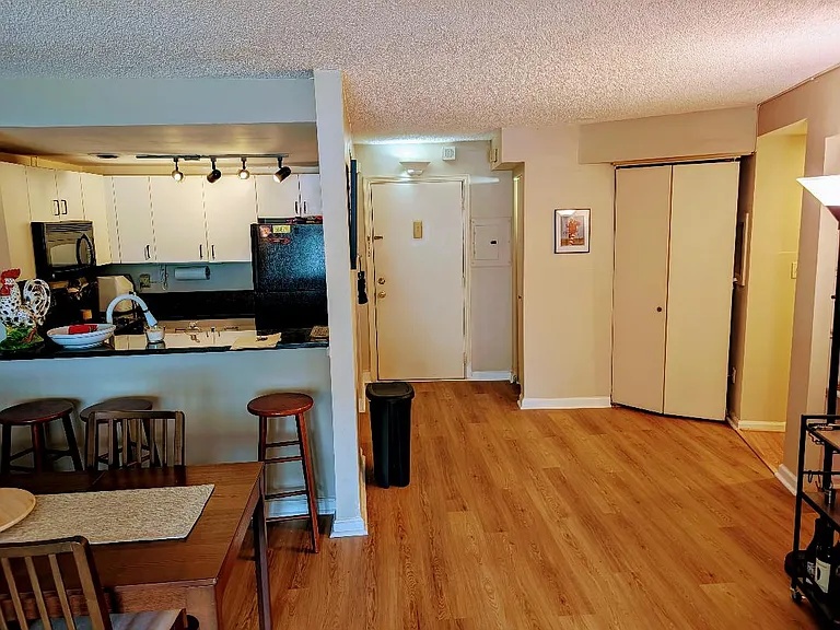 1239 Vermont Ave NW #105 — Photo 4