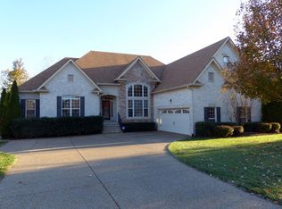 1009 Crimson Way, Hendersonville, TN 37075