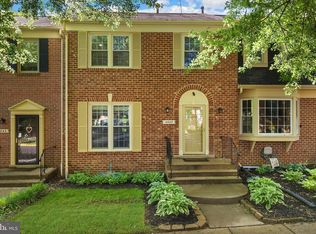 4845 Carriagepark Rd, Fairfax, VA 22032