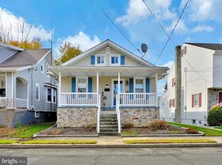12 Spruce St, Pine Grove, PA 17963
