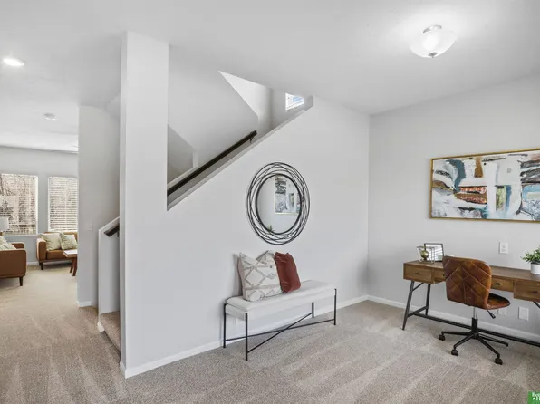 1907 Oriole Dr, Bellevue, NE 68123