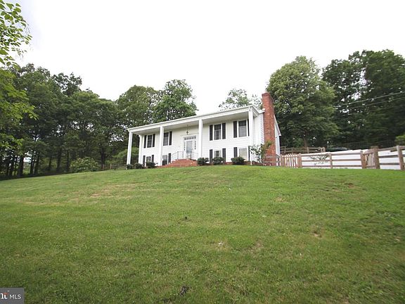 2nd image of 19392 Rose Hill Dr